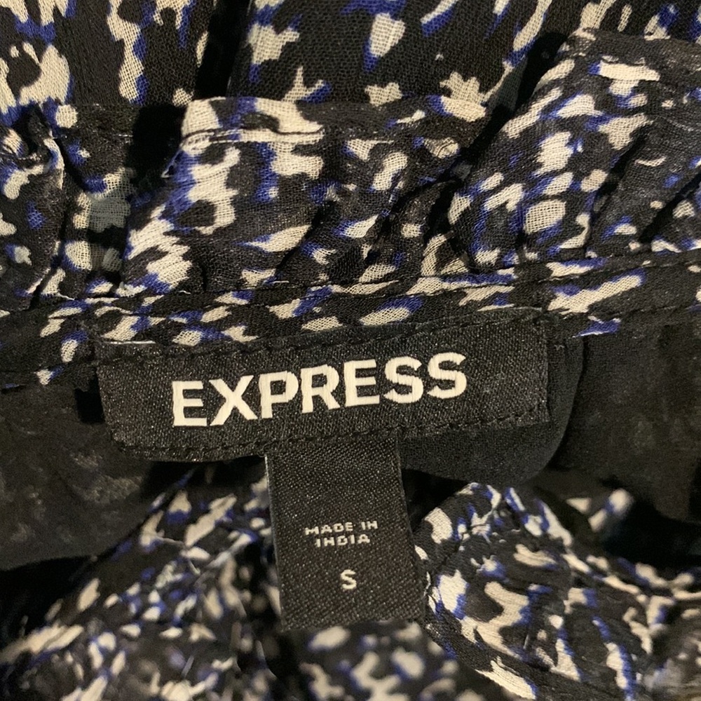 Express Blouse - Picture 5 of 5